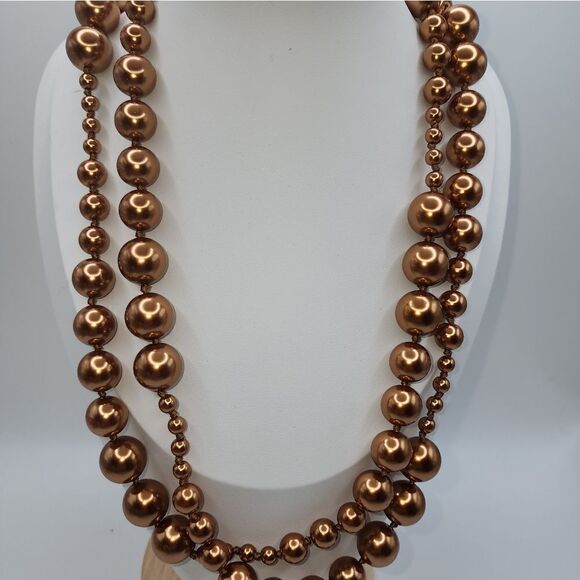 Isaac Mizrahi Live! Graduated Simulated Pearl Necklace NWOT - Picture 3 of 8